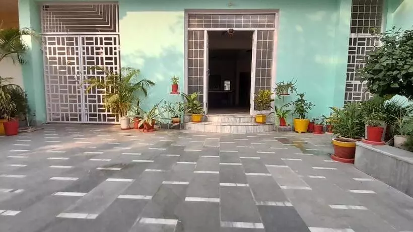 تختخواب و صبحانه Kanak Home Stay