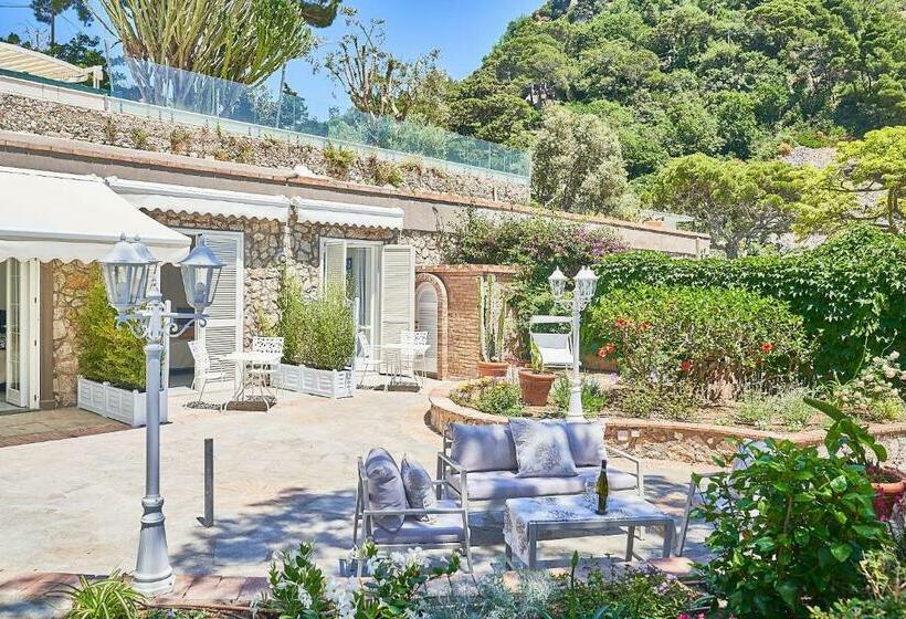 تختخواب و صبحانه To Be Capri Sea View Rooms