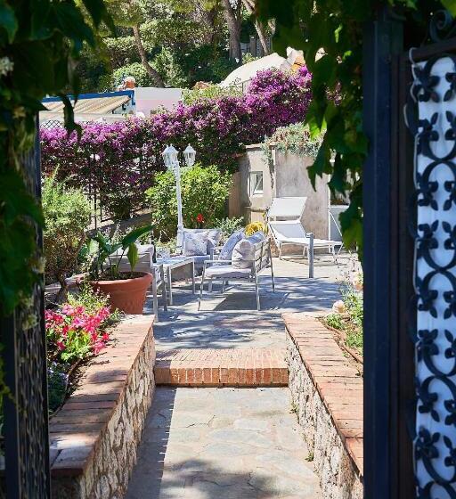 تختخواب و صبحانه To Be Capri Sea View Rooms