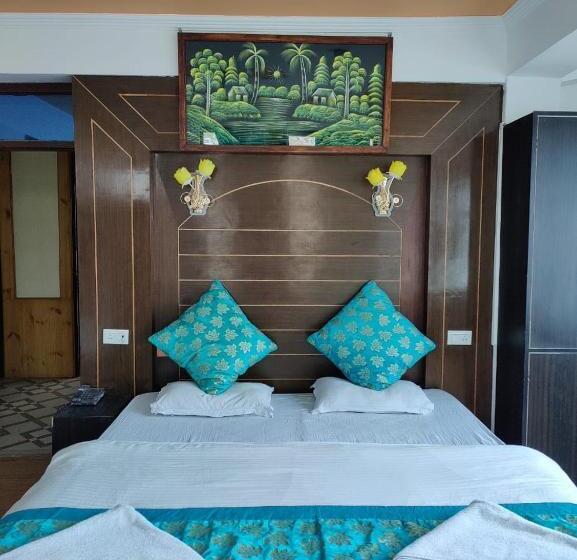 Hotel The Indian Kargil