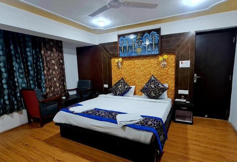 Hotel The Indian Kargil