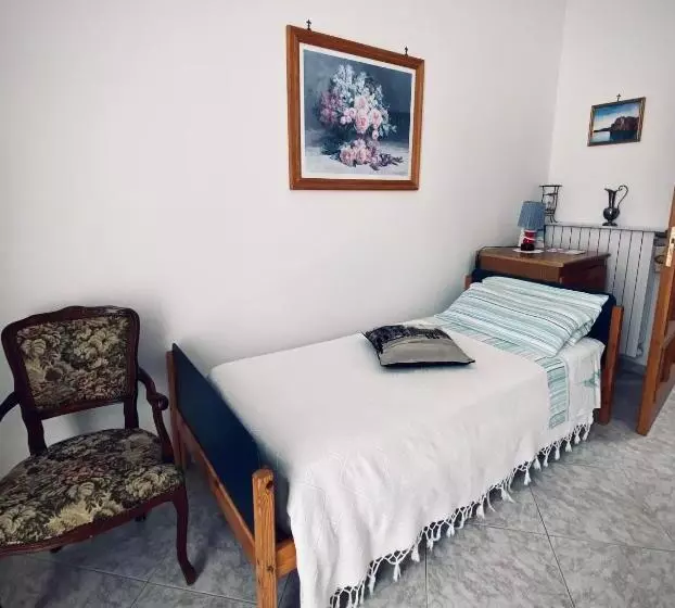 پانسیون Casa De Avòs