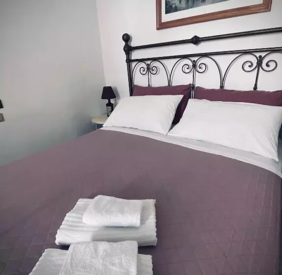 پانسیون Casa De Avòs