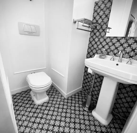 پانسیون Casa De Avòs