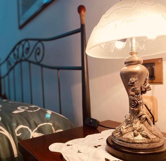 بنسيون Casa De Avòs