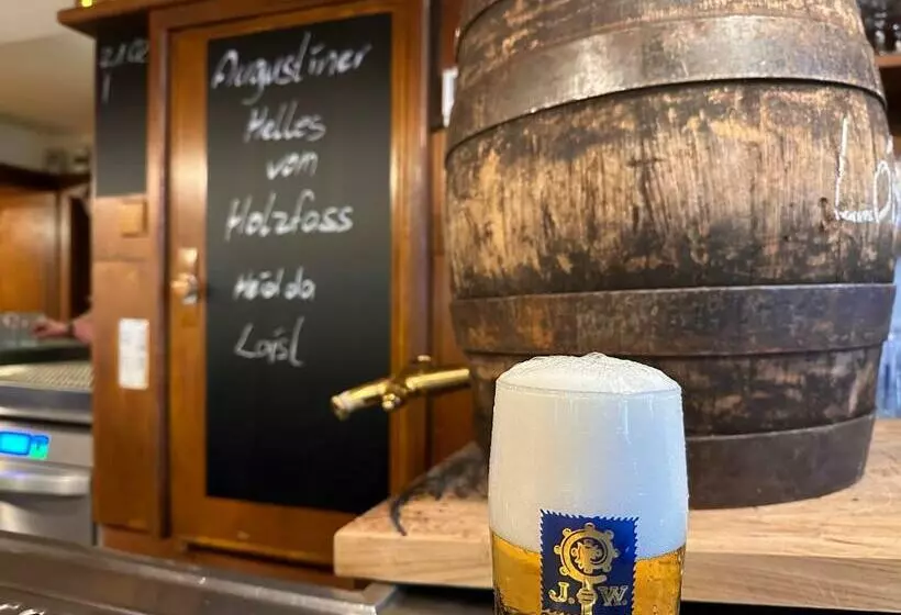 هاستل Alter Wirt Ramersdorf