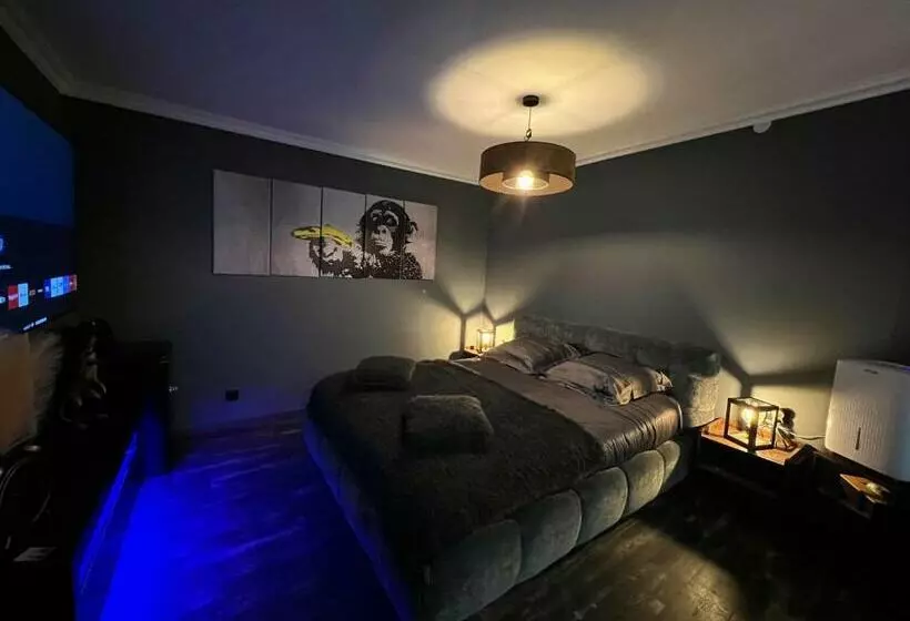 ベッドアンドブレックファースト Luxury Room