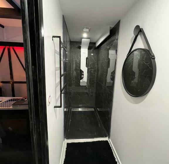 Bed and Breakfast Luxury Room