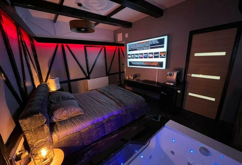 Bed and Breakfast Luxury Room