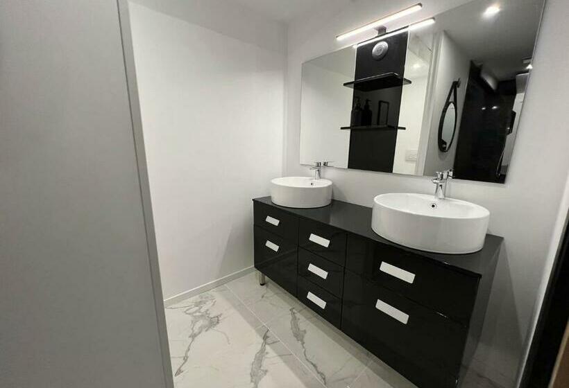 Bed and Breakfast Luxury Room