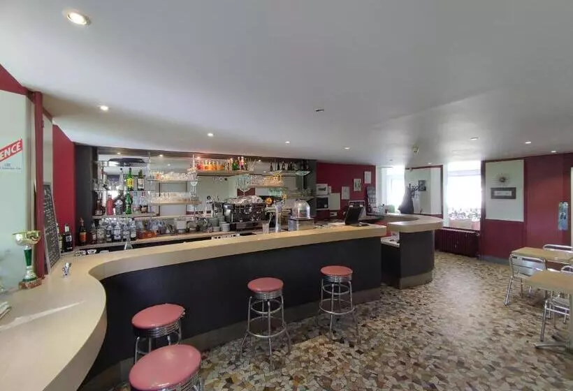 Hotelli Aux Trois Rois