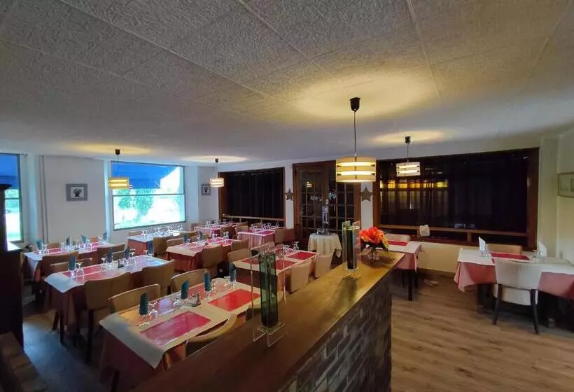 Hotelli Aux Trois Rois