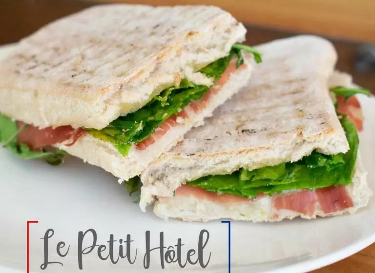 Hotel Le Petit