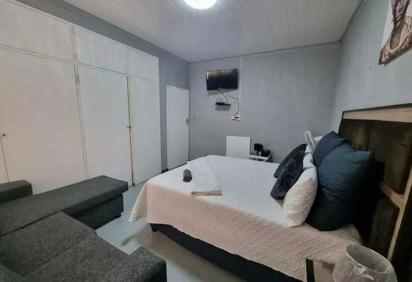 ペンション 016 Guest House