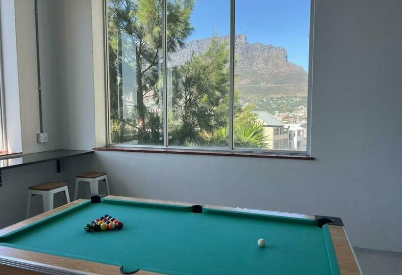 Hostel Table Mountain Inn