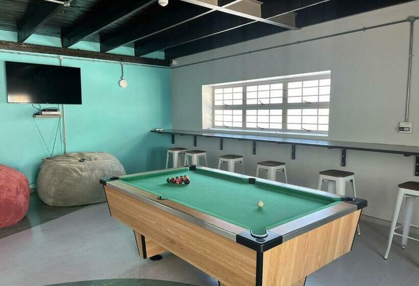 Hostel Table Mountain Inn