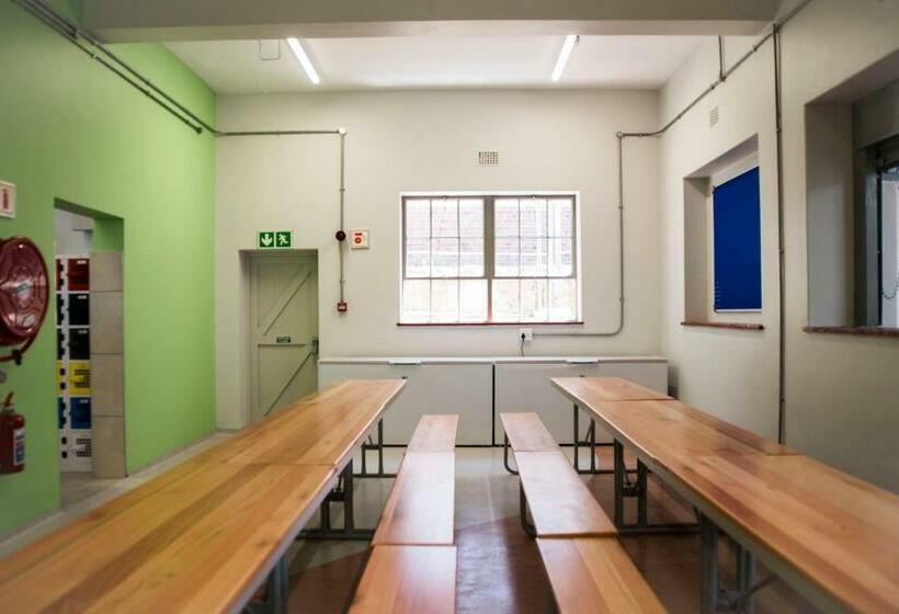 Hostel Table Mountain Inn