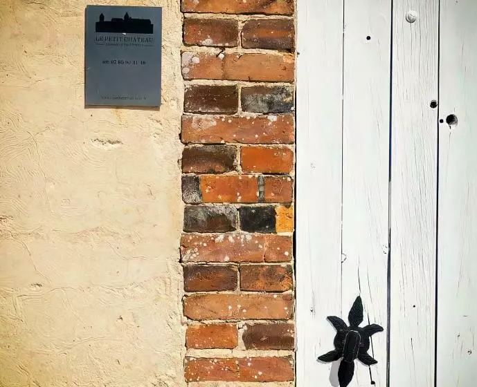 Aamiaismajoitus (B&B) Le Petit Château