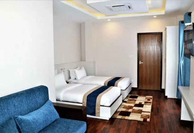 هتل Mega & Apartment