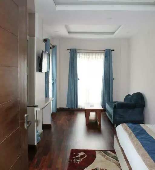 هتل Mega & Apartment