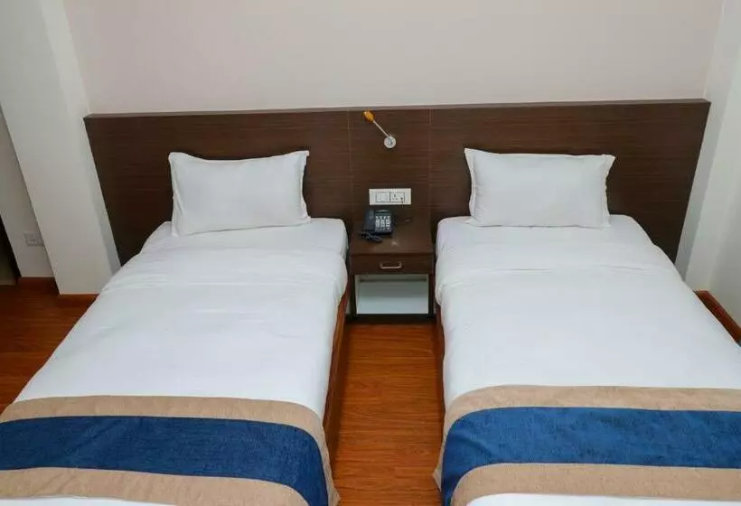 هتل Mega & Apartment