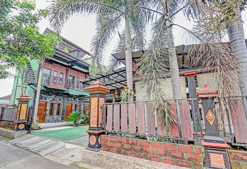 Hotel Spot On 91337 Pandu Homestay Klaten