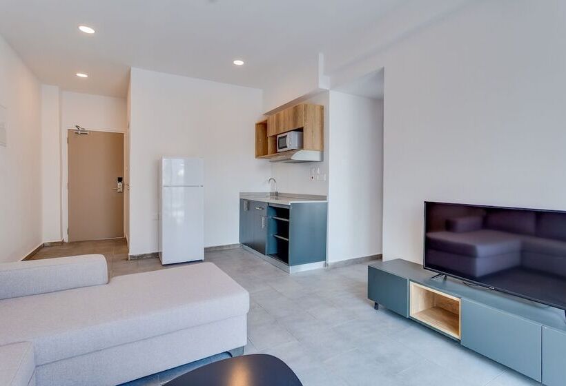 호텔 Zoi Ayia Napa