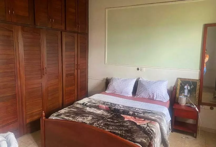 پانسیون Manoir Des Princesses Bafoussam