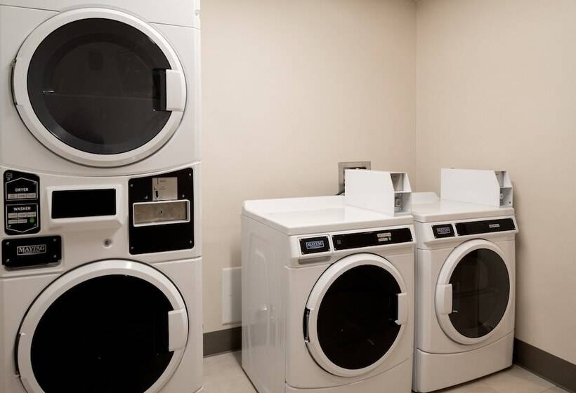 فندق Holiday Inn Express & Suites Hollister, An Ihg