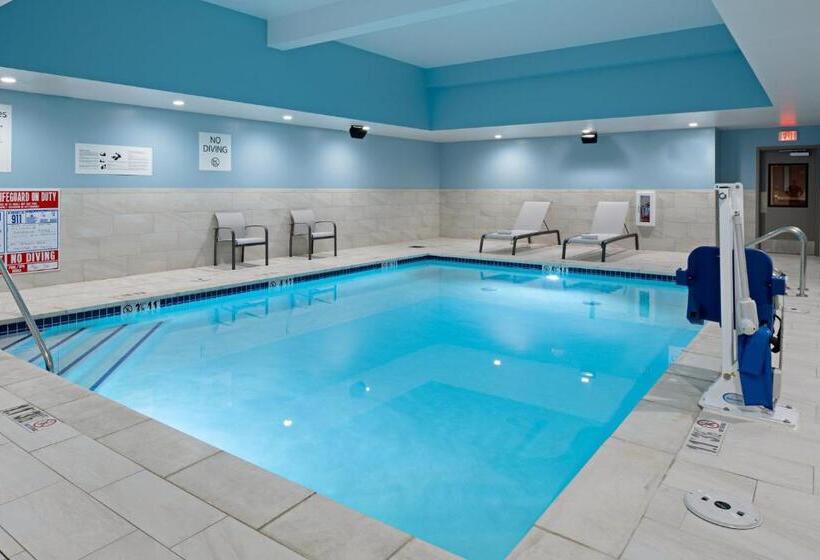 فندق Holiday Inn Express & Suites Hollister, An Ihg