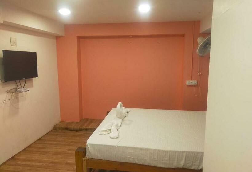 호텔 Pop 89203 Kala Residency