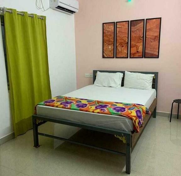 호텔 Pop 89203 Kala Residency