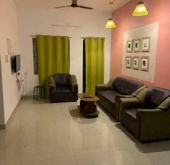 هتل Pop 89203 Kala Residency