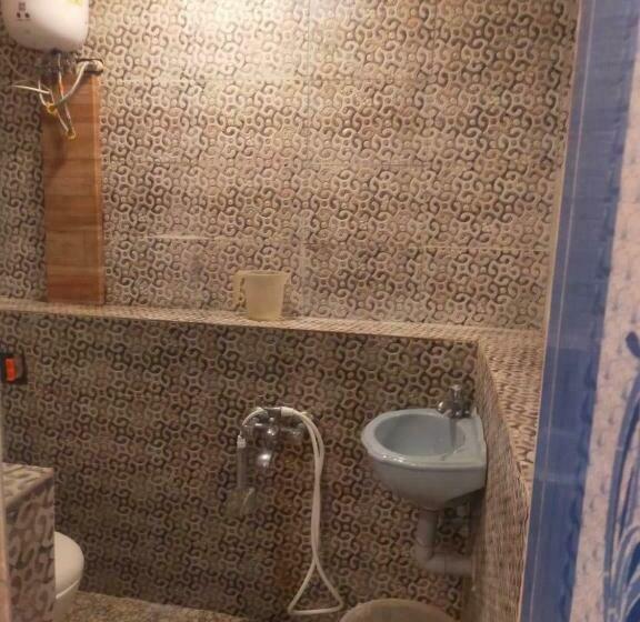 호텔 Pop 89203 Kala Residency