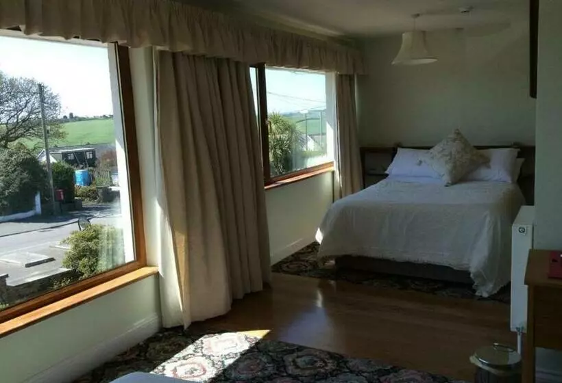 Majatalo Room In Guest Room   Orchard Manor, Fore Street Probus, Tr24ly