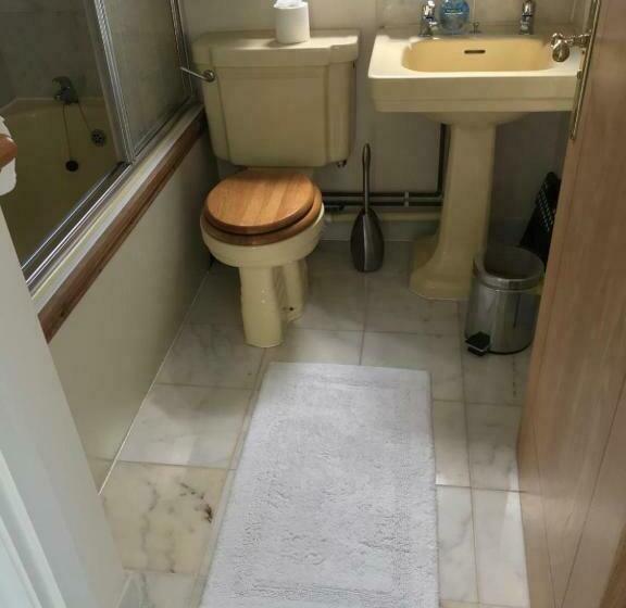 Pensione Room In Guest Room   Orchard Manor, Fore Street Probus, Tr24ly