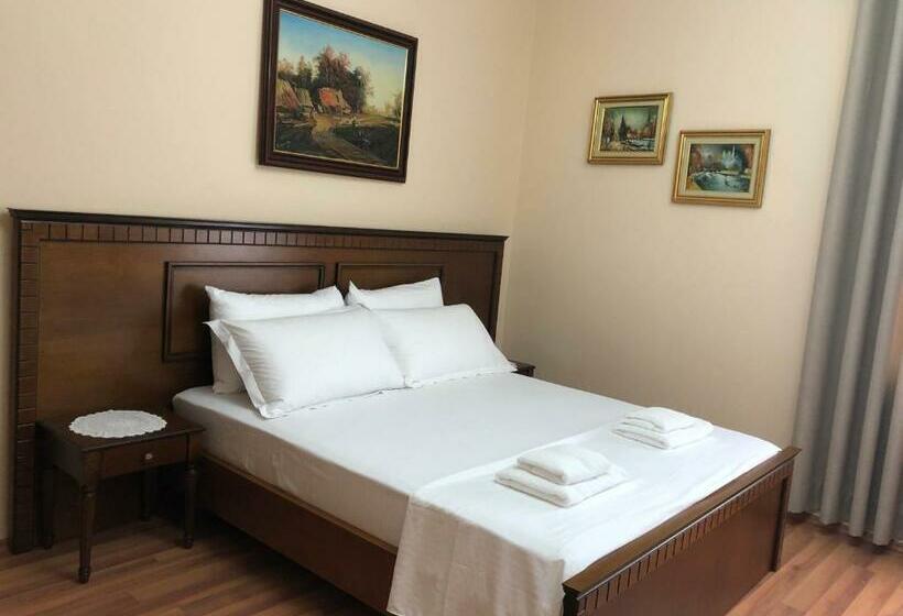 פנסיון Villa Garden