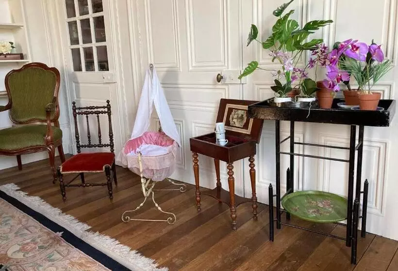 ベッドアンドブレックファースト Château De Swann