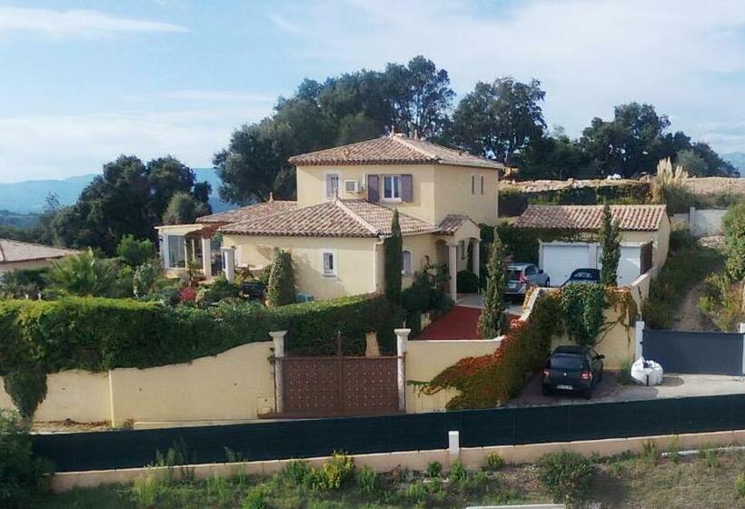 צימר Les Deux Chênes à Tanneron Village