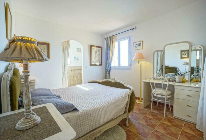 צימר Les Deux Chênes à Tanneron Village