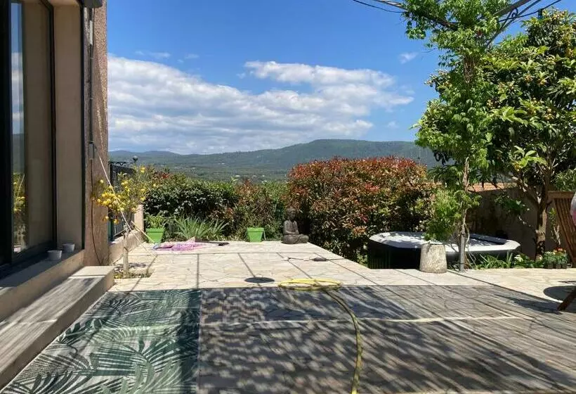 Aamiaismajoitus (B&B) Villa Zen Du Beausset