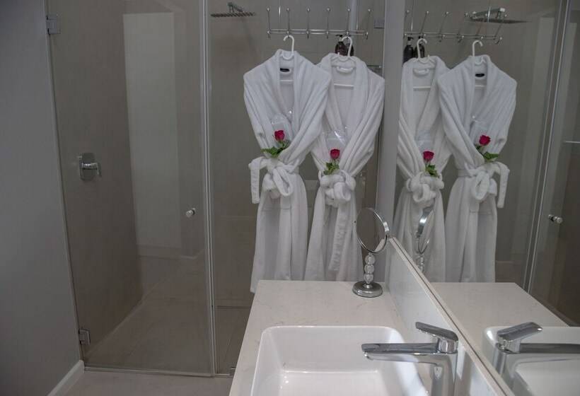 בית מלון כפרי Crown On The Heads