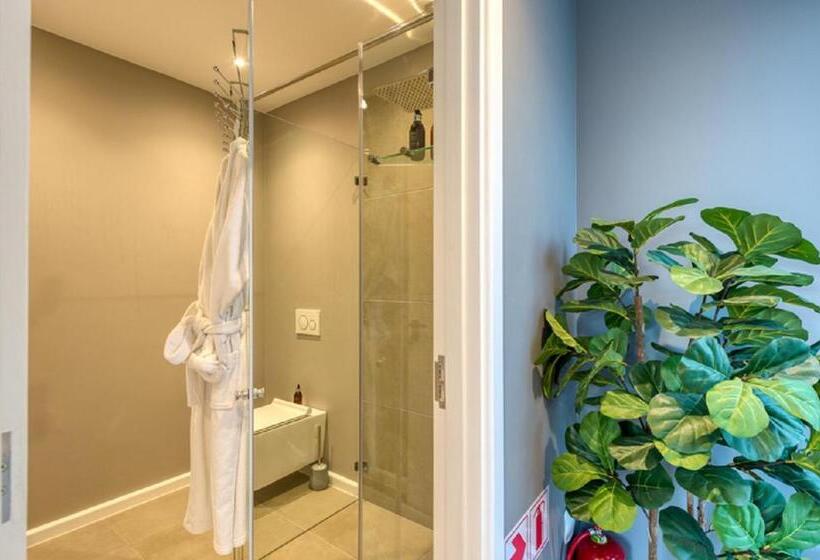 בית מלון כפרי Crown On The Heads