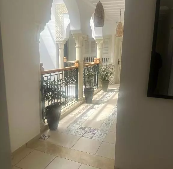 Hotelli Dar Al Madina