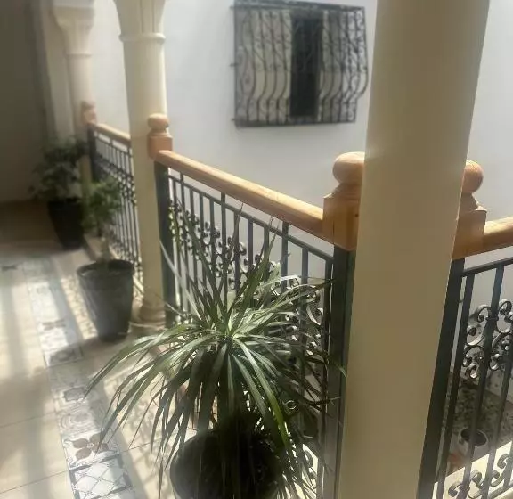 Hotelli Dar Al Madina
