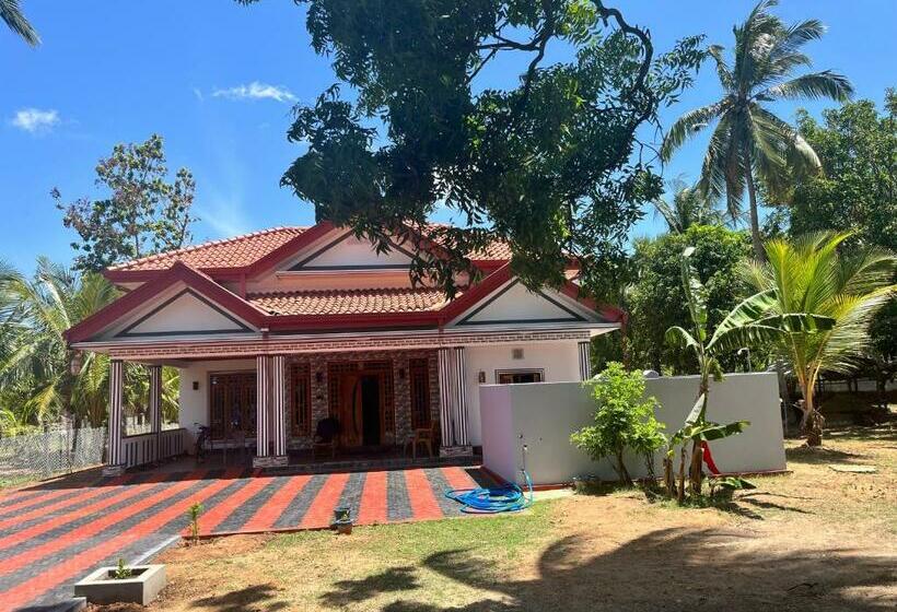 بنسيون Nila Aham Chambres