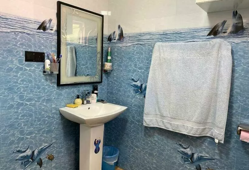 ペンション Nila Aham Chambres