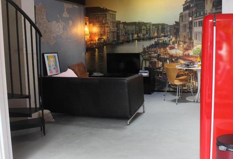 Achterhuis Slapen En Eten