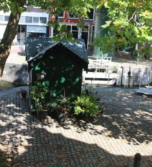 Achterhuis Slapen En Eten