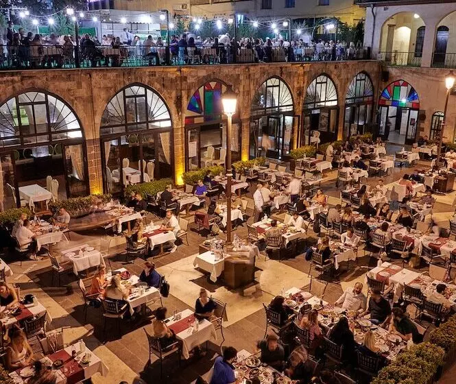 Bayazhan Hotel Ve Restaurant